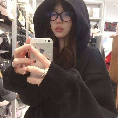 传闻中的女人